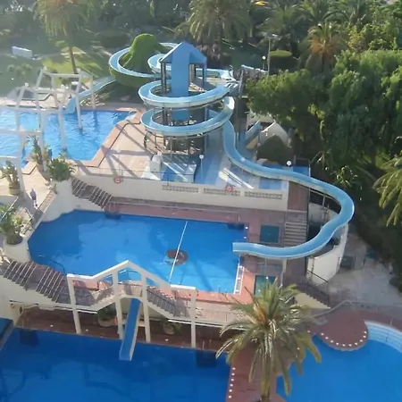 Benalbeach Appartamento *